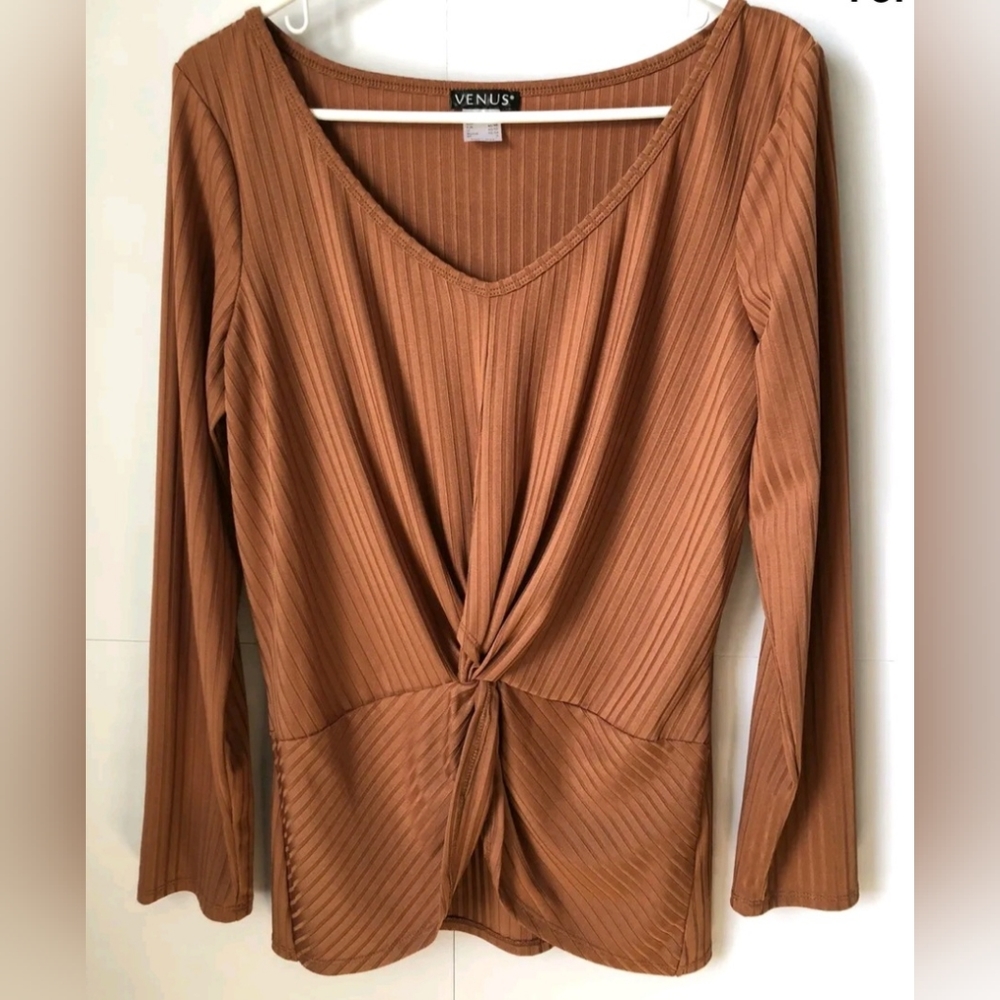 Venus wrap style long sleeve top - Large💝